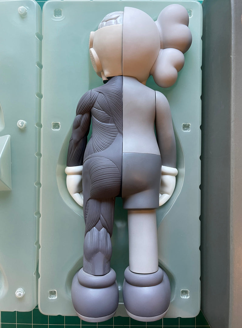 Kaws 5yl Grey Dissected Companion 2006 Kaws 5yl Grey Dissected Companion 2006